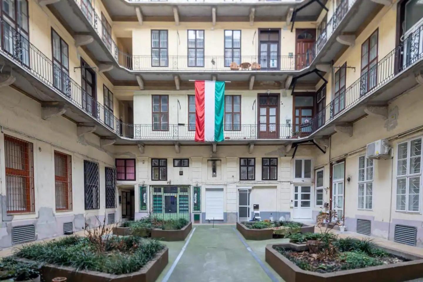 Vamhaz Boulevard Apartments Budapest Exterior photo